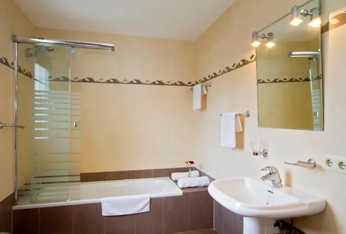 Acentejo Puerto Calero Lanzarote プエルト・カレロ